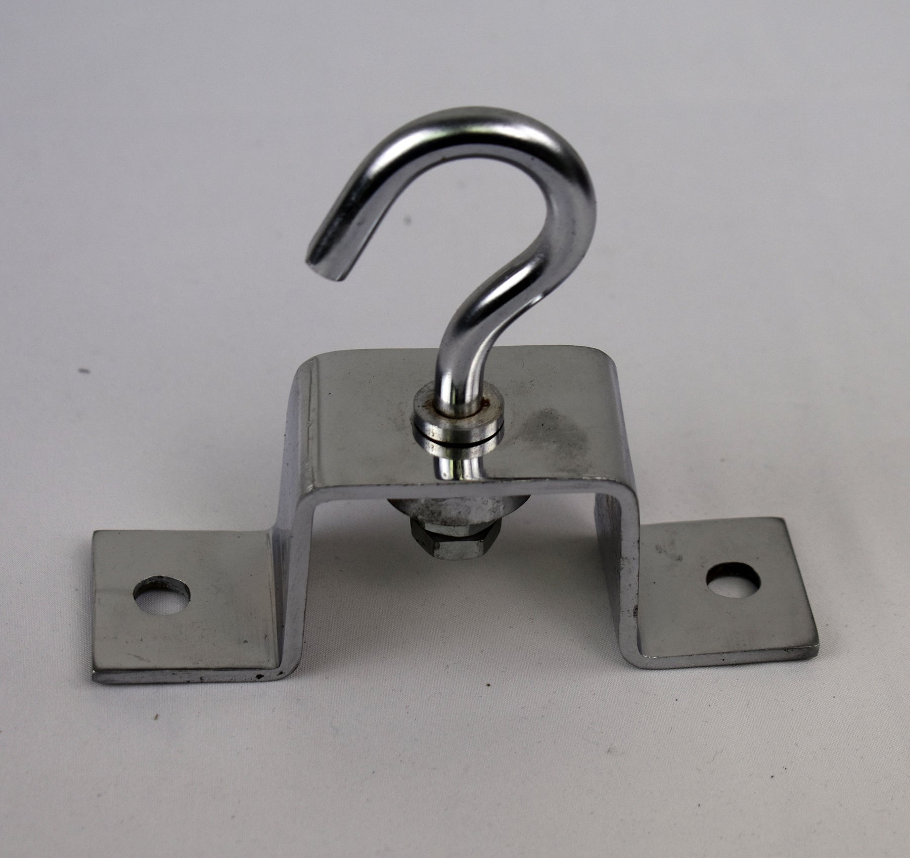 Heavy Bag Ceiling Hook W/360 Degree Hook Screws & Plugs – PFGSports